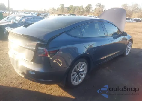 2022 Tesla Model 3 Long Range Dual Motor All-Wheel Drive z USA, uszkodzony, nr VIN 5YJ3E1EB0NF181589